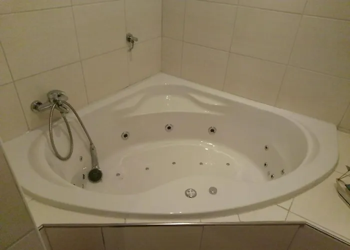 Grosse Private Wellness In Naehe Zum Rhein * Coblença